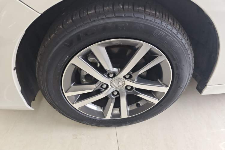 Used Honda Civic 2022 240TURBO CVT Dynamic Edition Left Front Wheel Hub