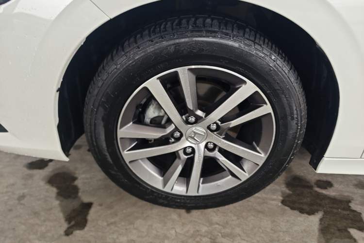 Used Honda Civic 2022 240TURBO CVT Dynamic Edition Left Front Wheel Hub