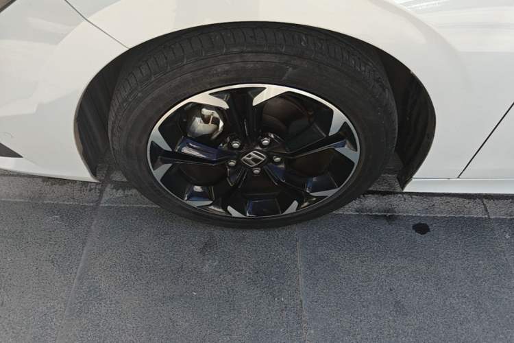 Used Honda Civic 2022 240TURBO CVT Dynamic Edition Left Front Wheel Hub