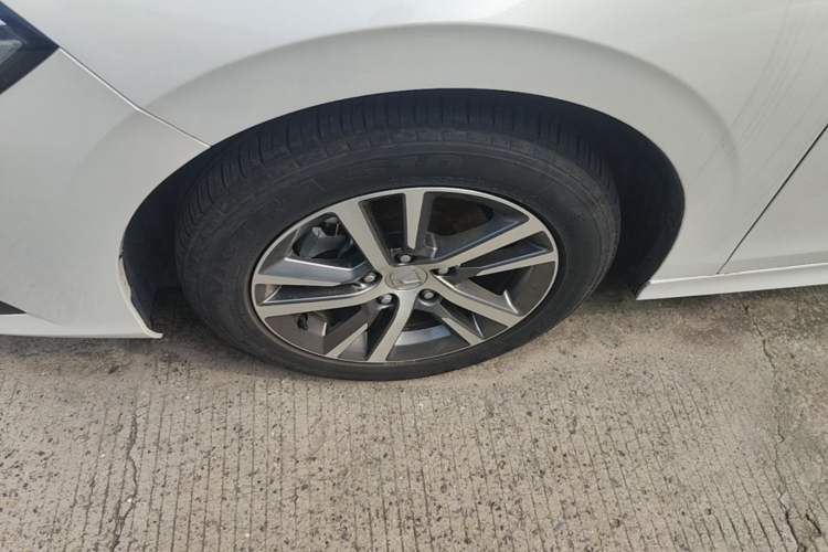 Used Honda Civic 2022 240TURBO CVT Dynamic Edition Left Front Wheel Hub