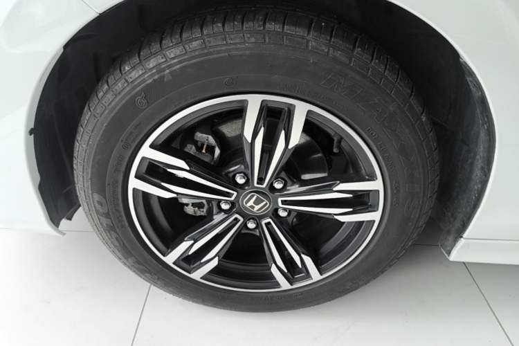 Used Honda Civic 2022 240TURBO CVT Dynamic Edition Left Front Wheel Hub