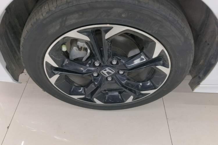 Used Honda Civic 2022 240TURBO CVT Dynamic Edition Left Front Wheel Hub
