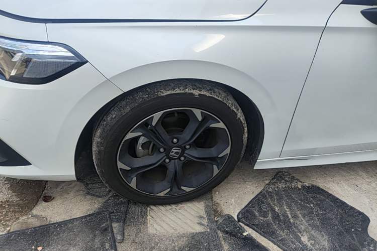 Used Honda Civic 2022 240TURBO CVT Dynamic Edition Left Front Wheel Hub
