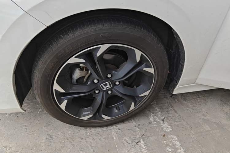 Used Honda Civic 2022 240TURBO CVT Dynamic Edition Left Front Wheel Hub