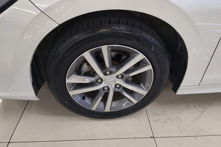 Used Honda Civic 2022 240TURBO CVT Dynamic Edition Left Front Wheel Hub