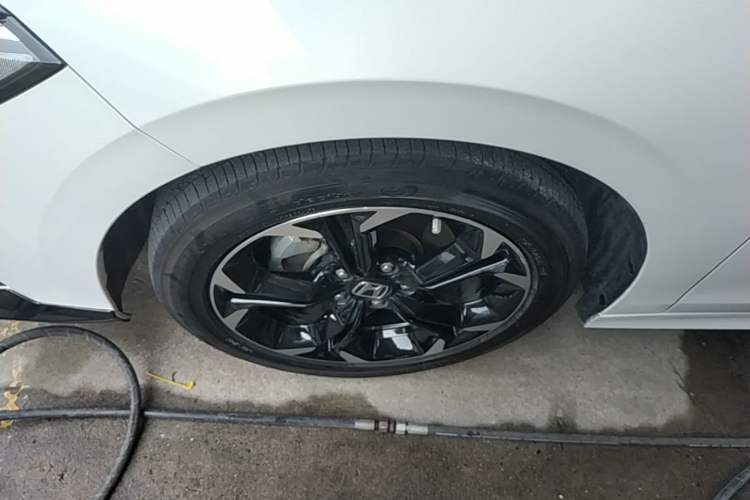 Used Honda Civic 2022 240TURBO CVT Dynamic Edition Left Front Wheel Hub