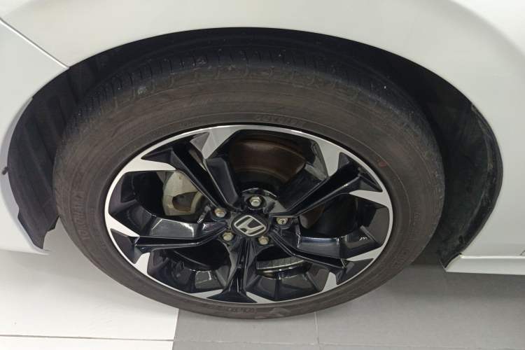 Used Honda Civic 2022 240TURBO CVT Dynamic Edition Left Front Wheel Hub