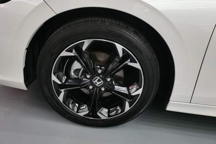 Used Honda Civic 2022 240TURBO CVT Dynamic Edition Left Front Wheel Hub