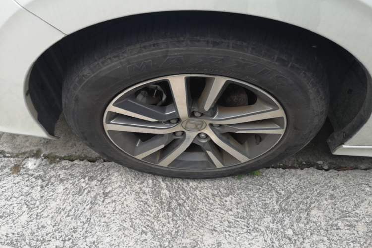 Used Honda Civic 2022 240TURBO CVT Dynamic Edition Left Front Wheel Hub