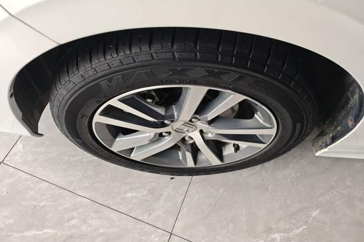 Used Honda Civic 2022 240TURBO CVT Dynamic Edition Left Front Wheel Hub