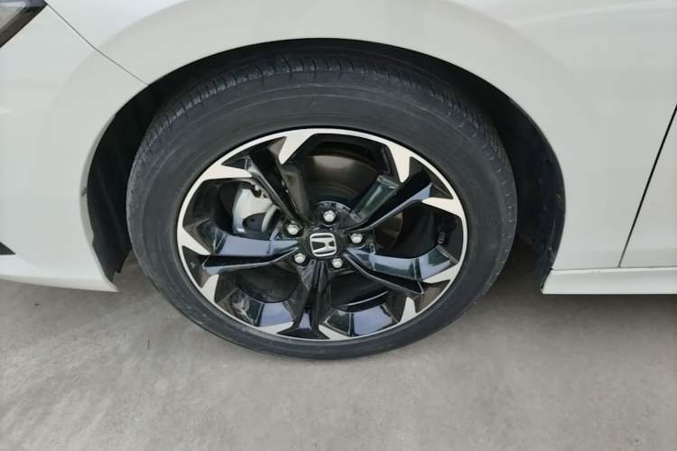 Used Honda Civic 2022 240TURBO CVT Dynamic Edition Left Front Wheel Hub