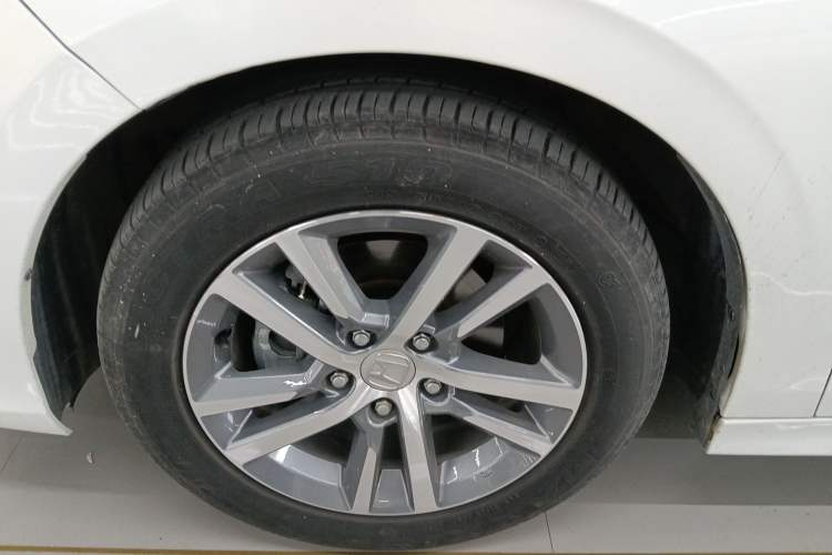 Used Honda Civic 2022 240TURBO CVT Dynamic Edition Left Front Wheel Hub