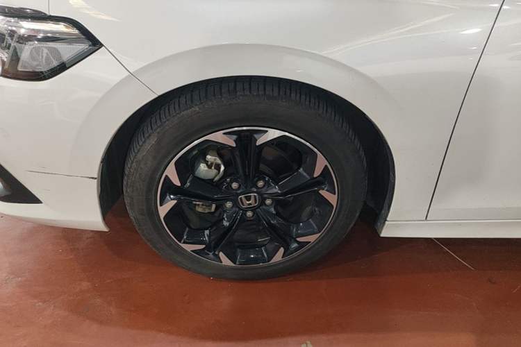 Used Honda Civic 2022 240TURBO CVT Dynamic Edition Left Front Wheel Hub