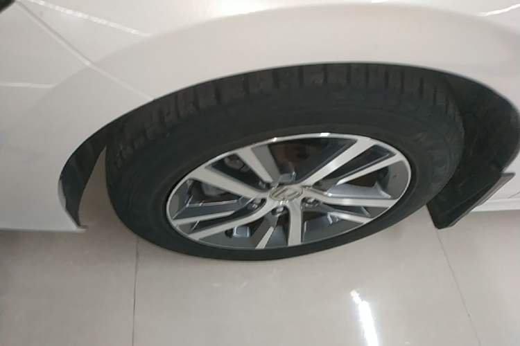 Used Honda Civic 2022 240TURBO CVT Dynamic Edition Left Front Wheel Hub