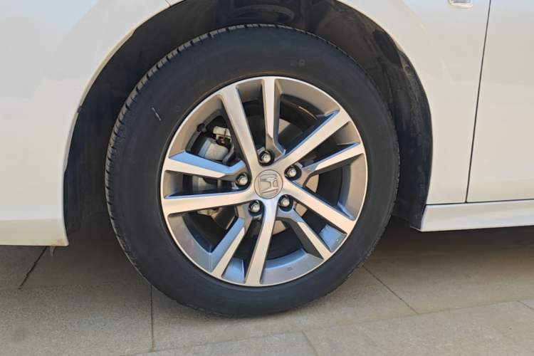 Used Honda Civic 2022 180TURBO CVT Shangqing Edition Left Front Wheel Hub