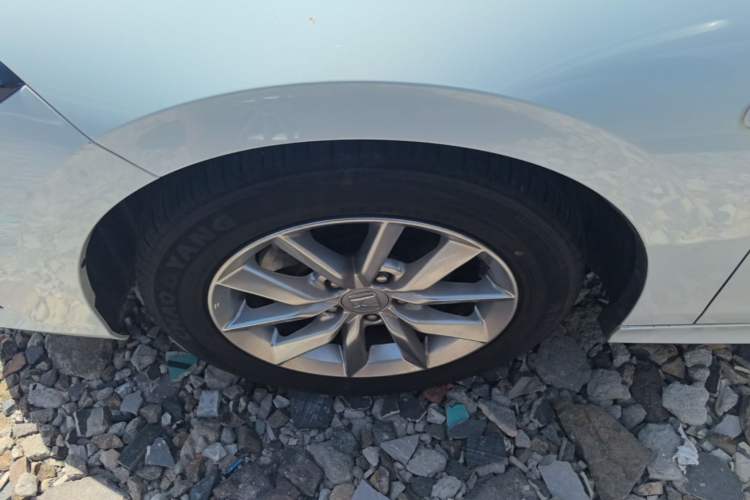 Used Honda Civic 2022 180TURBO CVT Shangdong Edition Left Front Wheel Hub