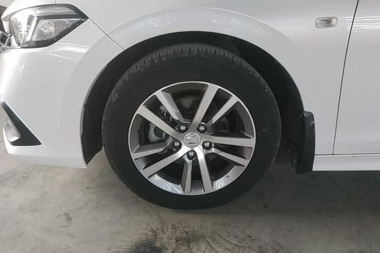 Used Honda Civic 2022 180TURBO CVT Shangqing Edition Left Front Wheel Hub