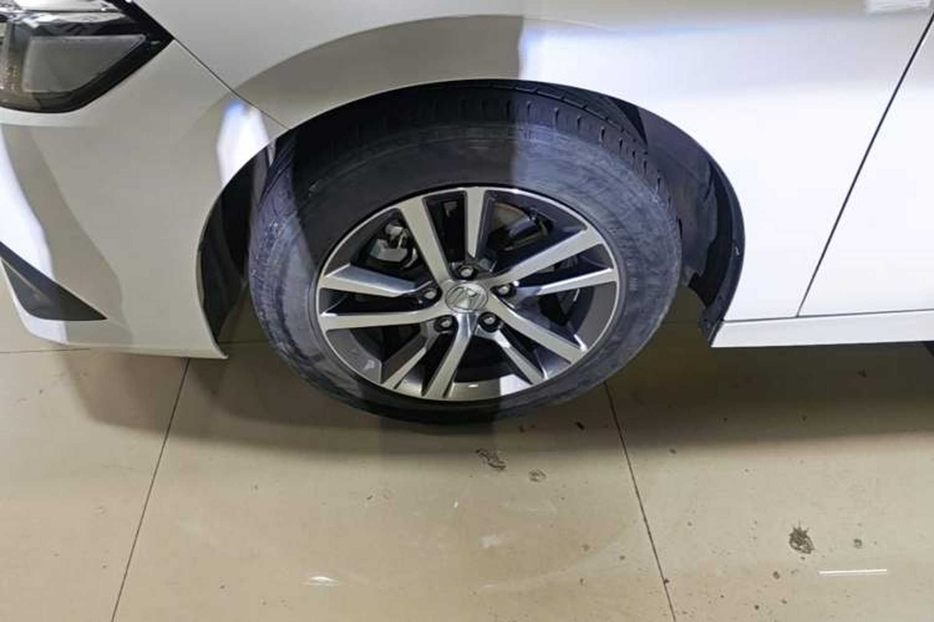 Used Honda Civic 2022 240TURBO CVT Dynamic Edition Left Front Wheel Hub