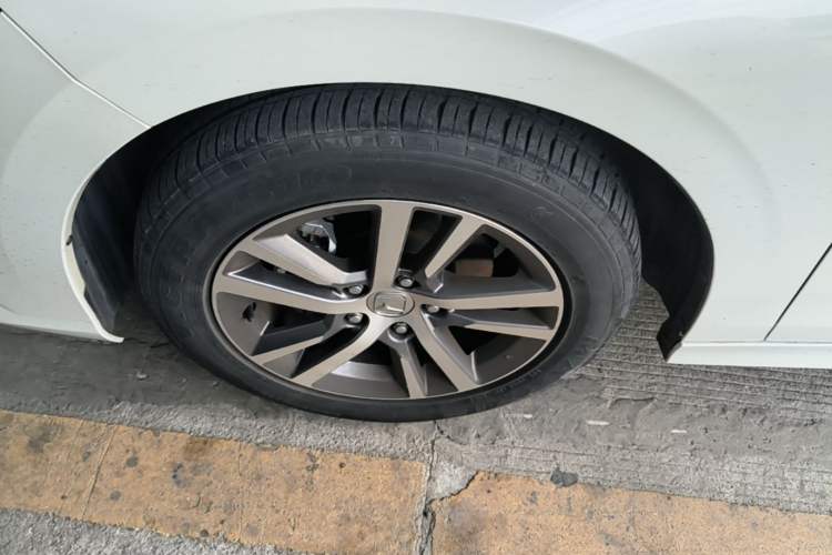 Used Honda Civic 2022 240TURBO CVT Dynamic Edition Left Front Wheel Hub