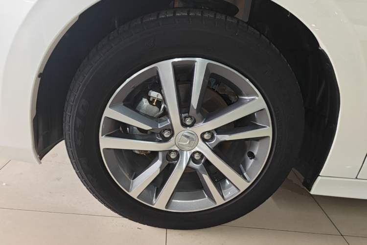 Used Honda Civic 2022 240TURBO CVT Dynamic Edition Left Front Wheel Hub