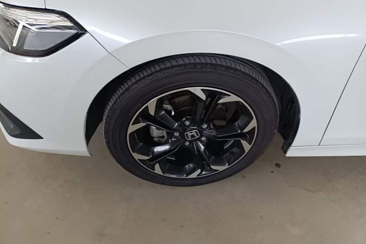 Used Honda Civic 2022 240TURBO CVT Dynamic Edition Left Front Wheel Hub