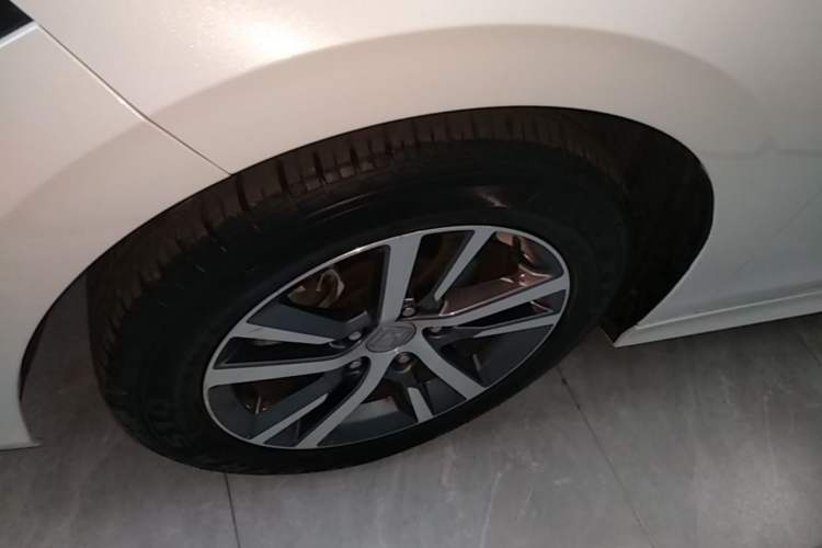 Used Honda Civic 2022 240TURBO CVT Dynamic Edition Left Front Wheel Hub