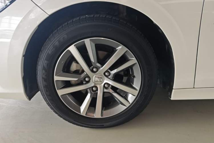 Used Honda Civic 2022 240TURBO CVT Dynamic Edition Left Front Wheel Hub