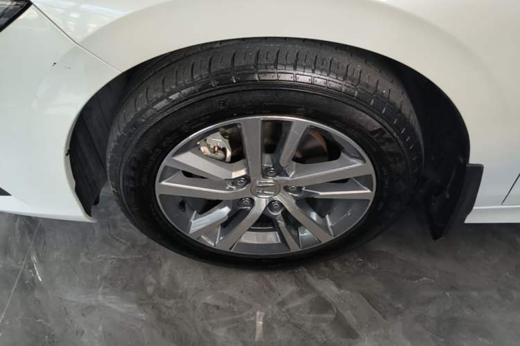 Used Honda Civic 2022 240TURBO CVT Dynamic Edition Left Front Wheel Hub