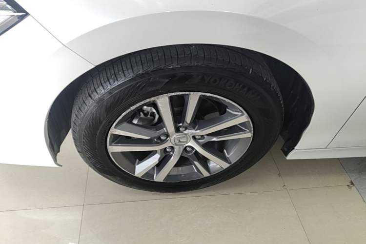 Used Honda Civic 2022 240TURBO CVT Dynamic Edition Left Front Wheel Hub