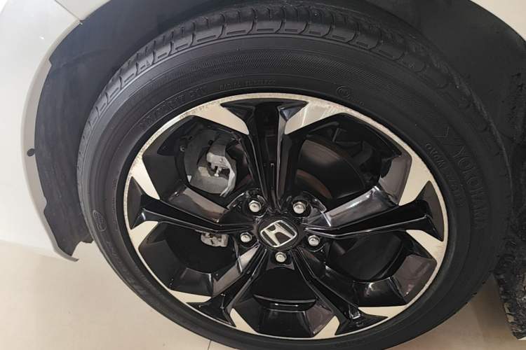 Used Honda Civic 2022 240TURBO CVT Dynamic Edition Left Front Wheel Hub