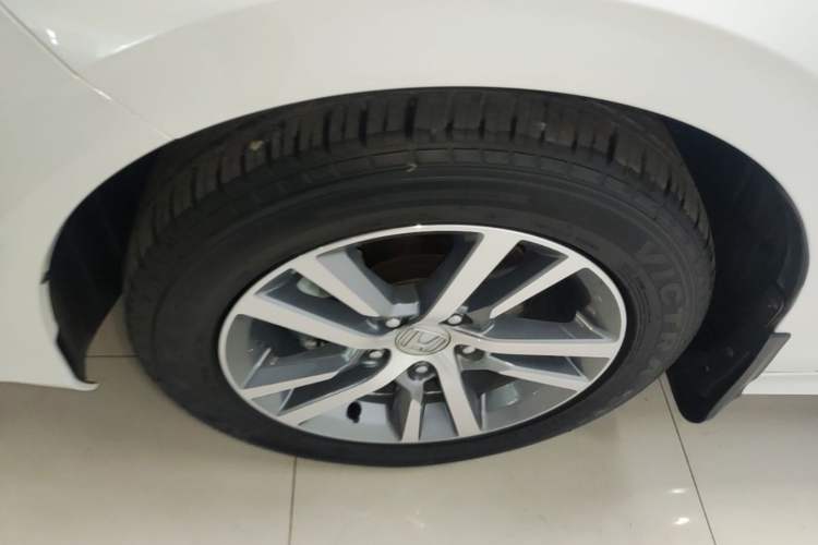 Used Honda Civic 2022 240TURBO CVT Dynamic Edition Left Front Wheel Hub