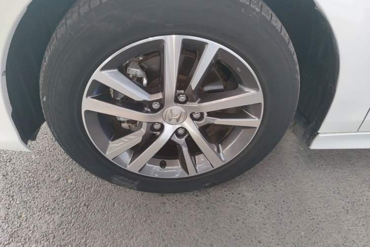 Used Honda Civic 2022 240TURBO CVT Dynamic Edition Left Front Wheel Hub