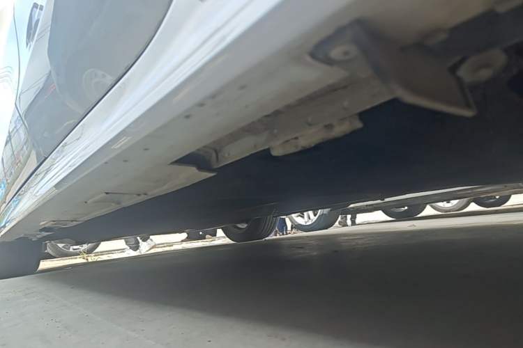 Used Honda Civic 2022 240TURBO CVT Dynamic Edition Left Side Sill