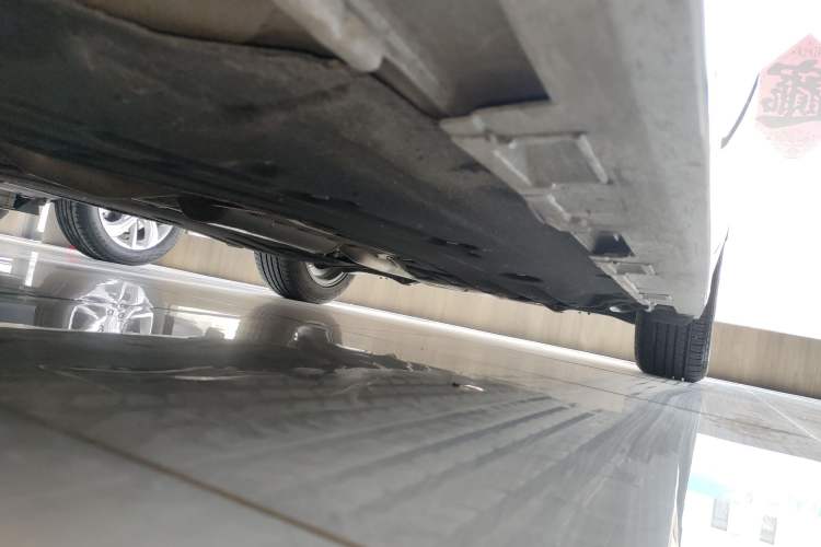 Used Honda Civic 2022 240TURBO CVT Dynamic Edition Left Side Sill