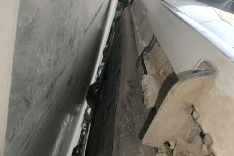 Used Honda Civic 2022 240TURBO CVT Dynamic Edition Left Side Sill