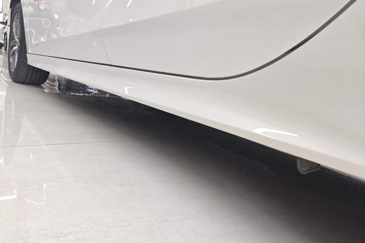 Used Honda Civic 2022 240TURBO CVT Dynamic Edition Left Side Sill