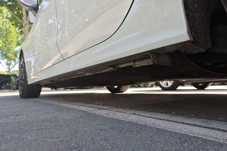 Used Honda Civic 2022 240TURBO CVT Dynamic Edition Left Side Sill