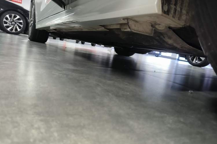 Used Honda Civic 2022 240TURBO CVT Dynamic Edition Left Side Sill