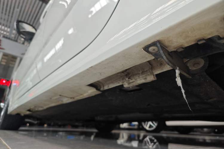 Used Honda Civic 2022 240TURBO CVT Dynamic Edition Left Side Sill