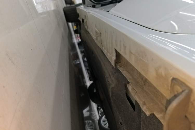 Used Honda Civic 2022 240TURBO CVT Dynamic Edition Left Side Sill
