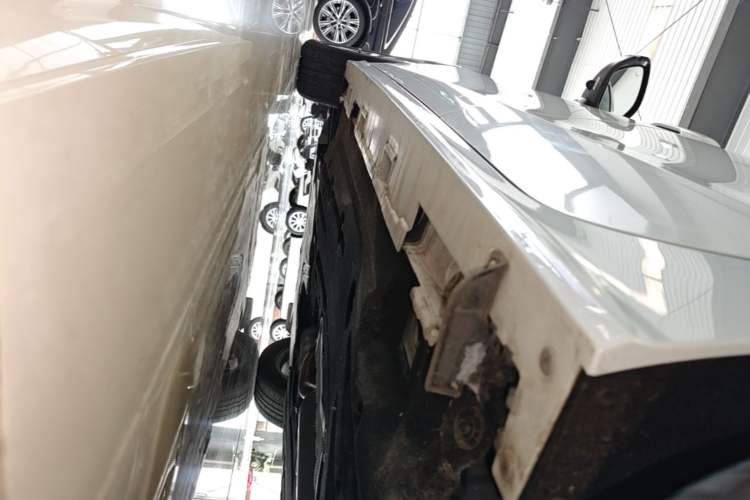Used Honda Civic 2022 240TURBO CVT Dynamic Edition Left Side Sill