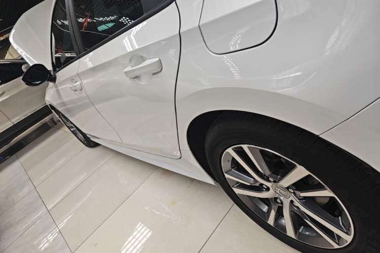 Used Honda Civic 2022 240TURBO CVT Dynamic Edition Left Side Sill
