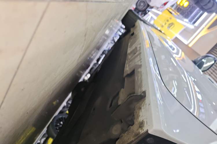 Used Honda Civic 2022 240TURBO CVT Dynamic Edition Left Side Sill