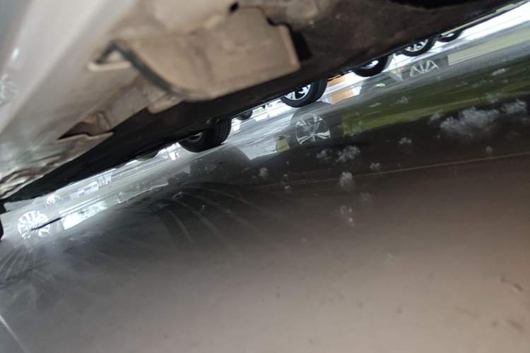 Used Honda Civic 2022 240TURBO CVT Dynamic Edition Left Side Sill