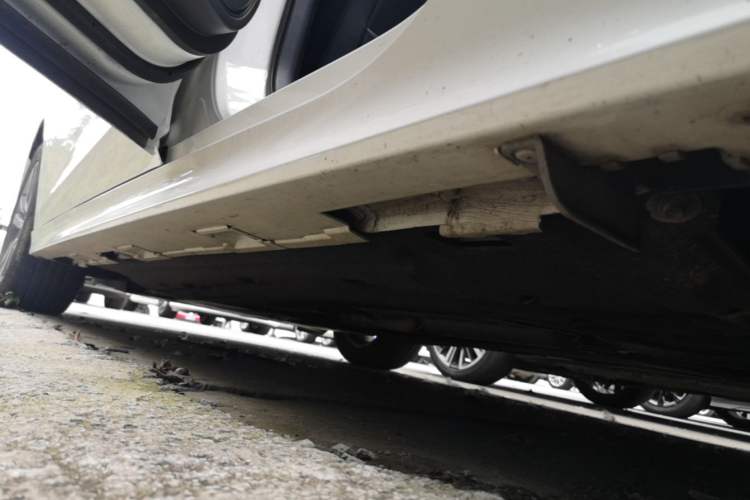 Used Honda Civic 2022 240TURBO CVT Dynamic Edition Left Side Sill