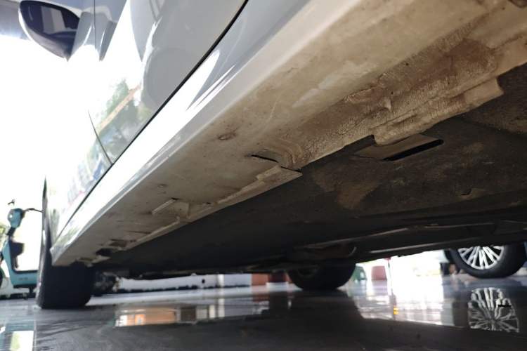 Used Honda Civic 2022 240TURBO CVT Dynamic Edition Left Side Sill