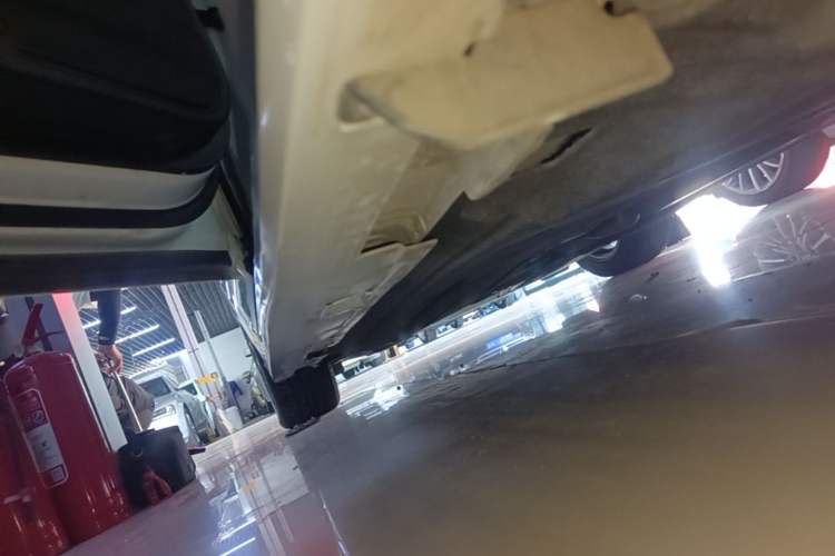 Used Honda Civic 2022 240TURBO CVT Dynamic Edition Left Side Sill