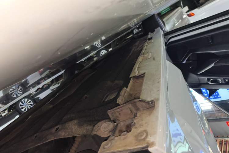Used Honda Civic 2022 240TURBO CVT Dynamic Edition Left Side Sill