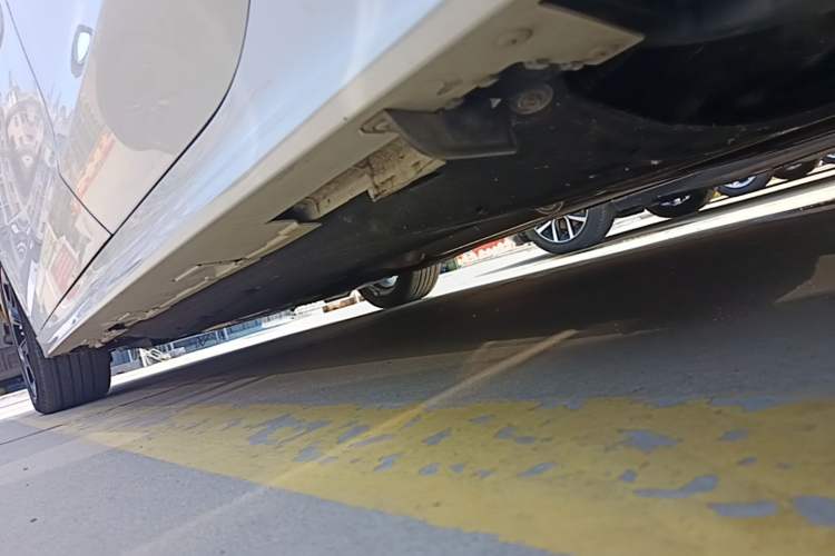 Used Honda Civic 2022 240TURBO CVT Dynamic Edition Left Side Sill