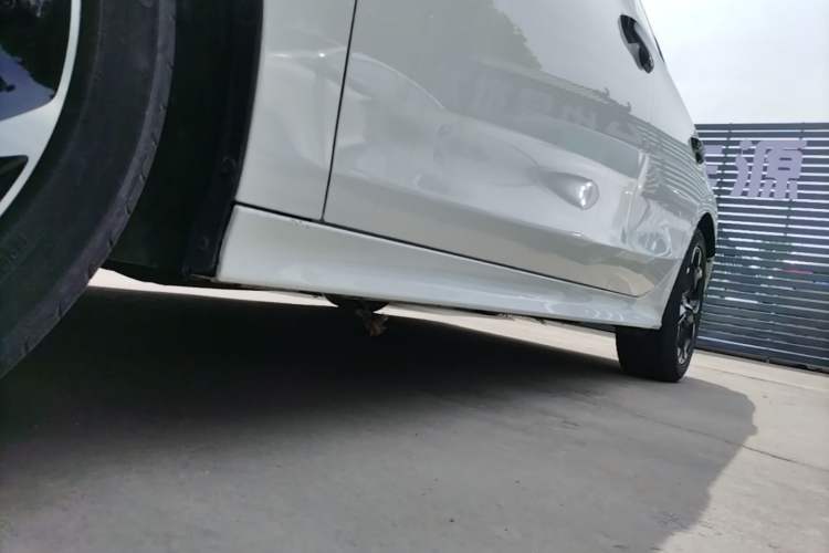 Used Honda Civic 2022 240TURBO CVT Dynamic Edition Left Side Sill